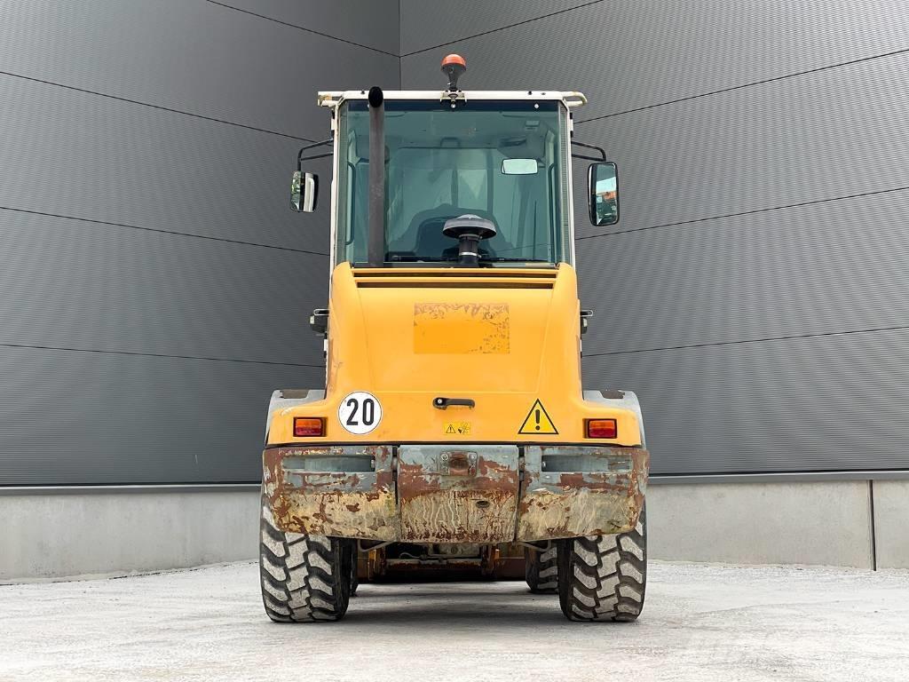 Liebherr L 506 Tekerlekli yükleyiciler
