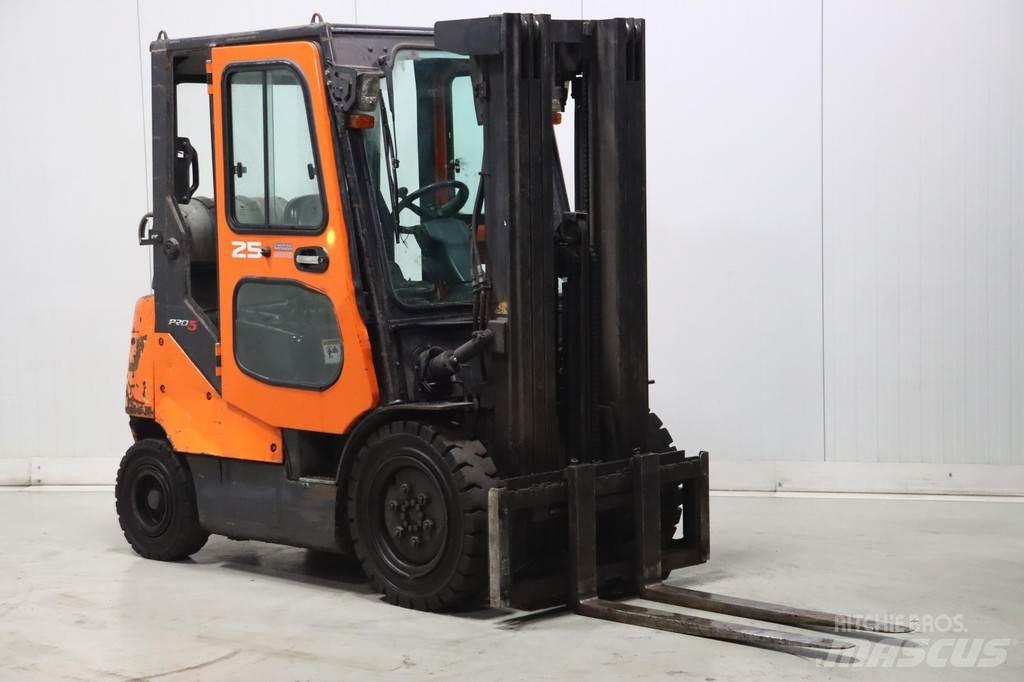 Doosan G25E-5 LPG'li forkliftler