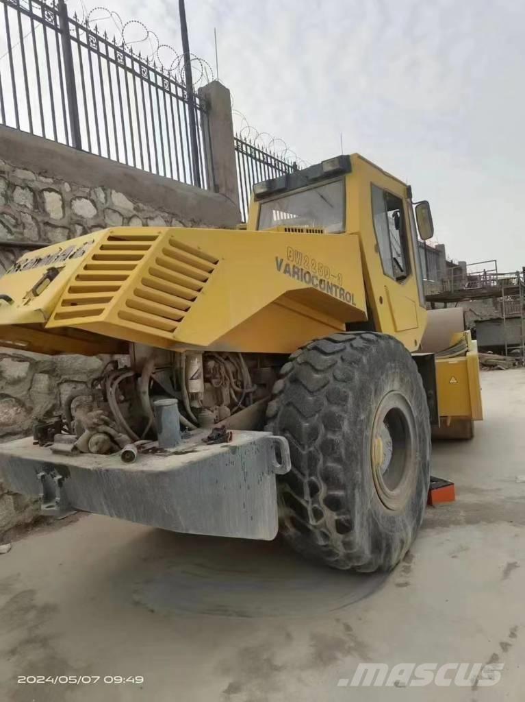 Bomag bw225d-3 Çift tamburlu silindirler
