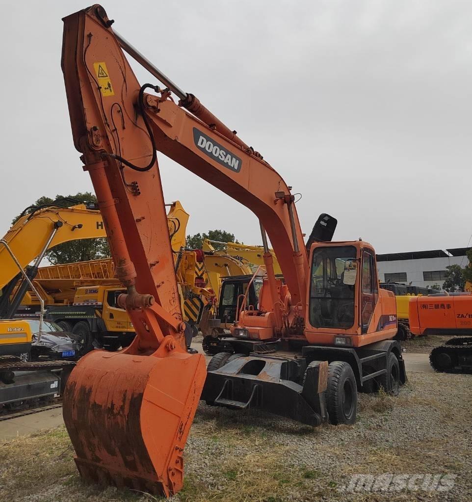 Doosan DH210W-7 Lastik tekerli ekskavatörler