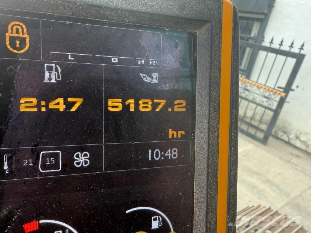 JCB JZ 140 LC Paletli ekskavatörler