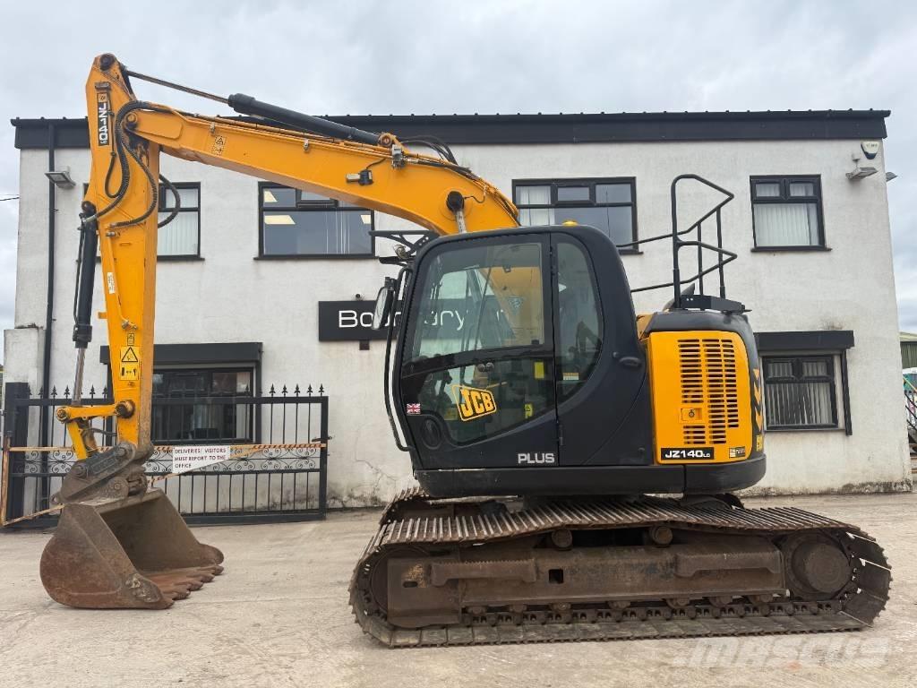 JCB JZ 140 LC Paletli ekskavatörler