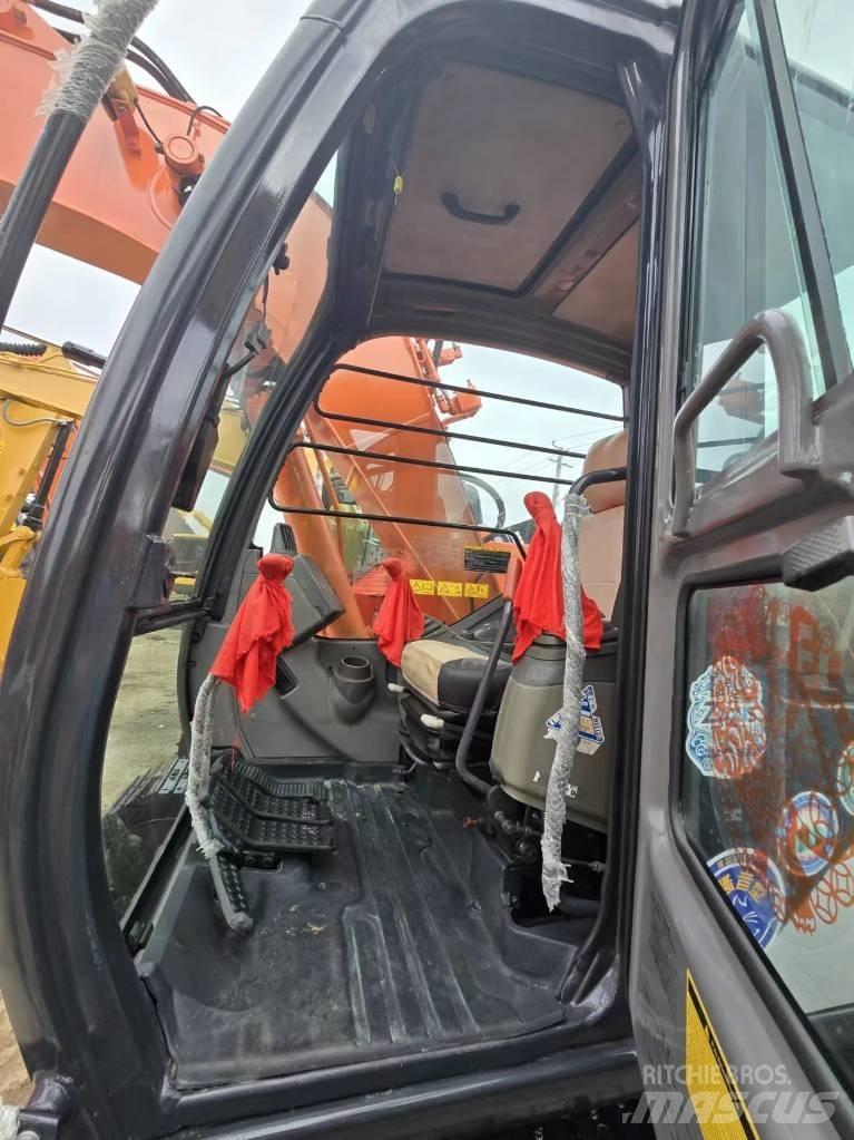 Hitachi ZX 135 US Paletli ekskavatörler