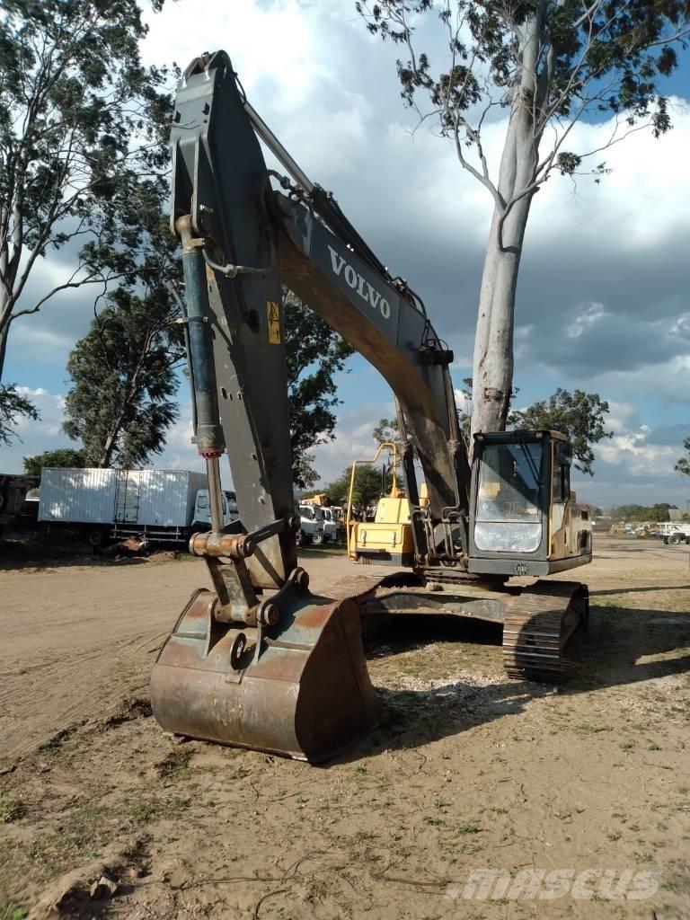 Volvo EC 250 D L Paletli ekskavatörler
