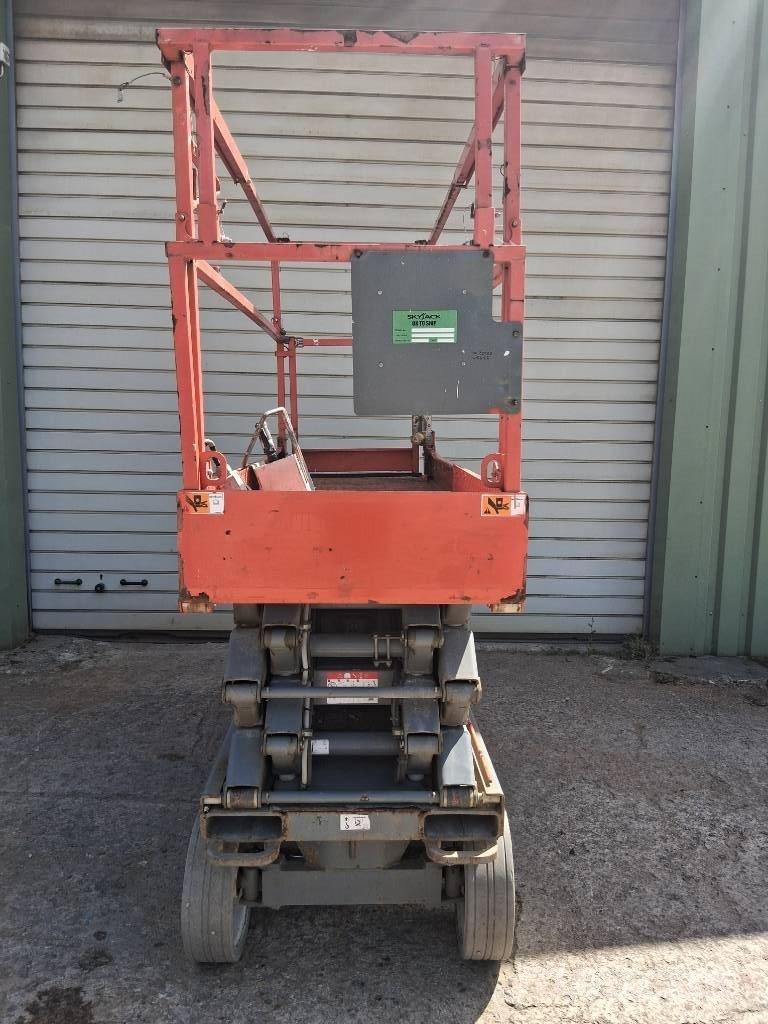 SkyJack SJ III 3226 Makasli platformlar