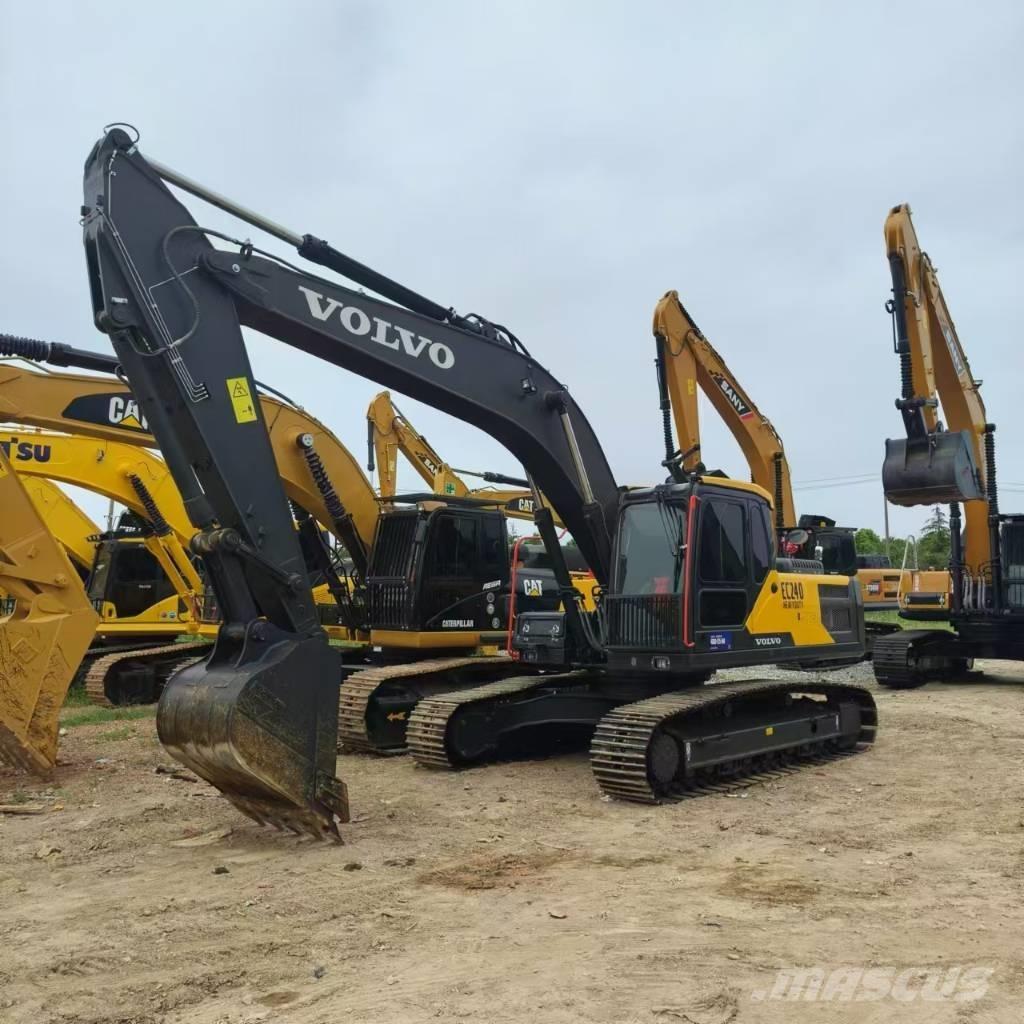 Volvo EC 240 Paletli ekskavatörler