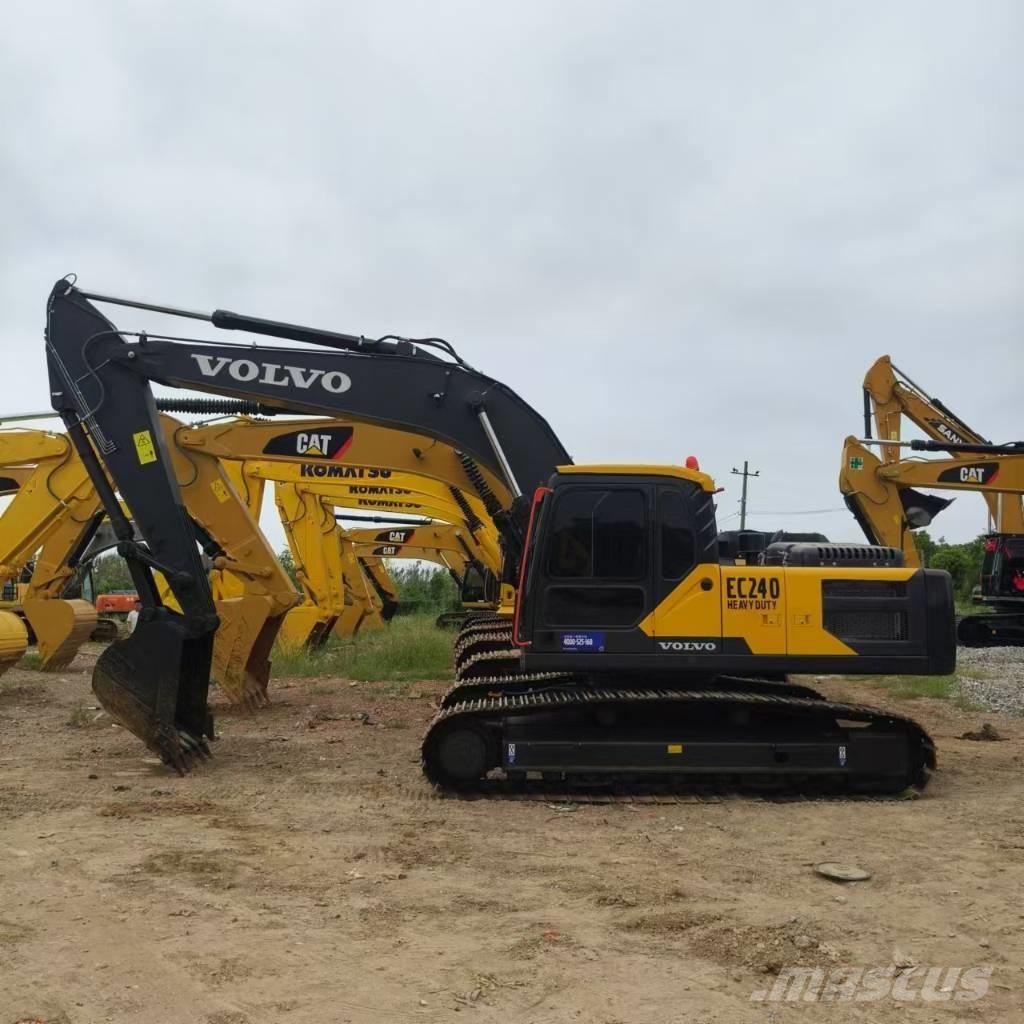 Volvo EC 240 Paletli ekskavatörler