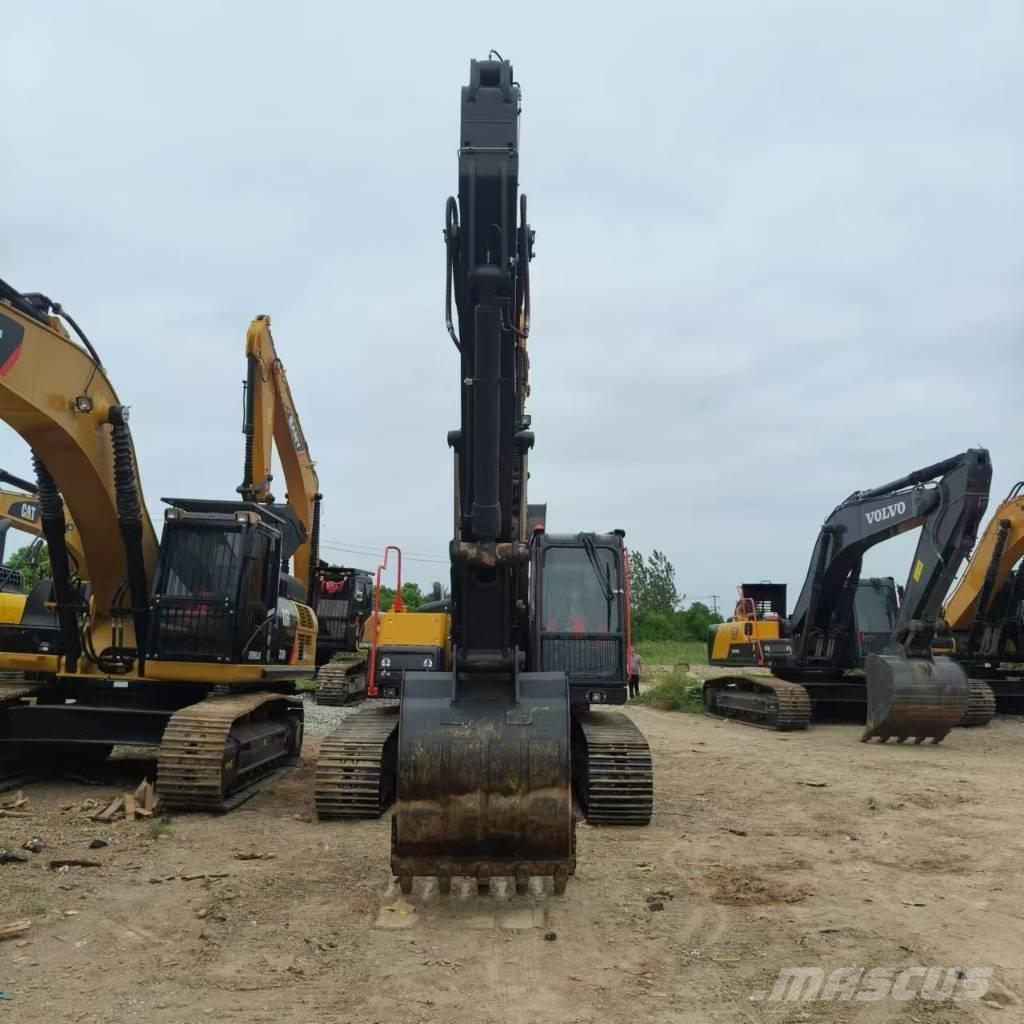 Volvo EC 240 Paletli ekskavatörler