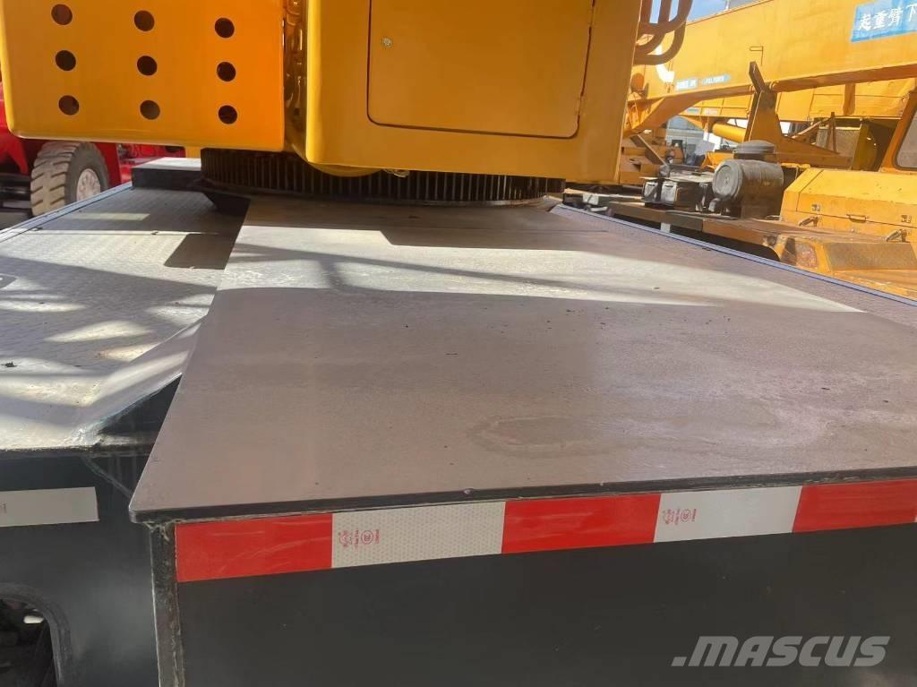 XCMG QY70K Arazi Tipi Vinçler (RT)
