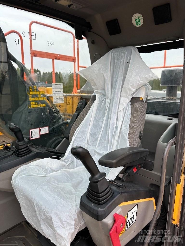 Volvo EC 220 EL Paletli ekskavatörler