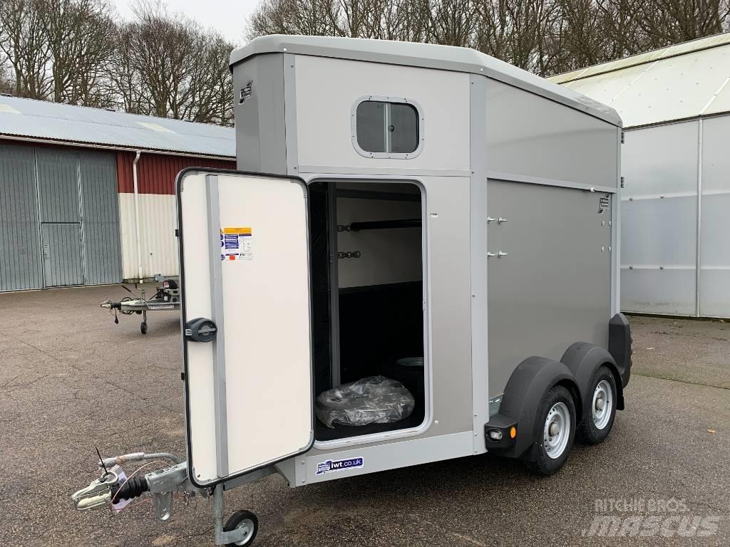 Ifor Williams HB403 Hayvan nakil römorklari