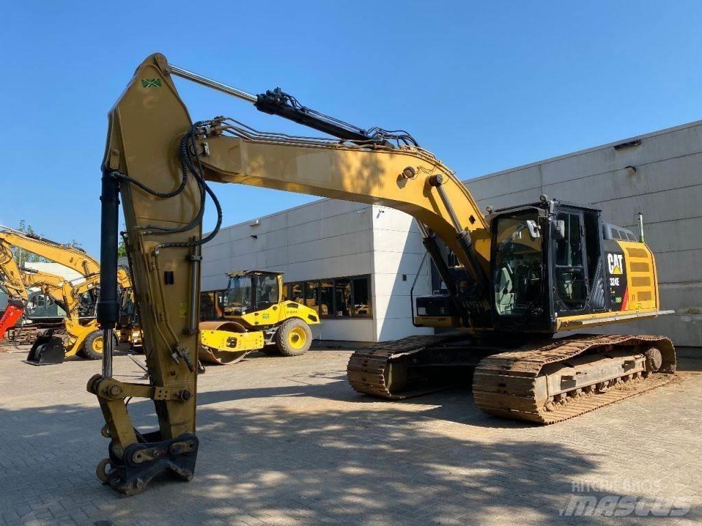 CAT 324E Paletli ekskavatörler