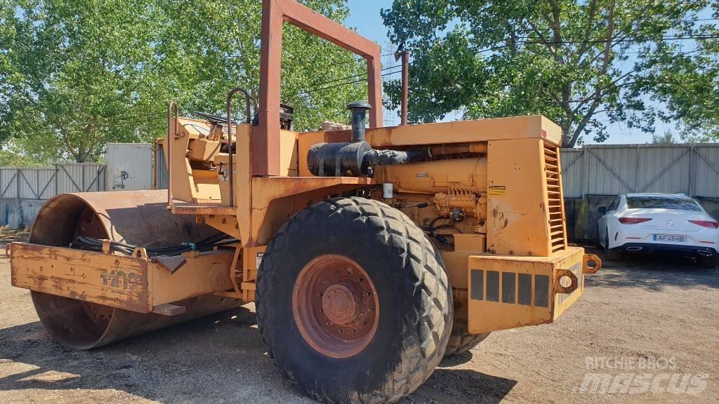 Vibromax 1102 Tek tamburlu silindirler