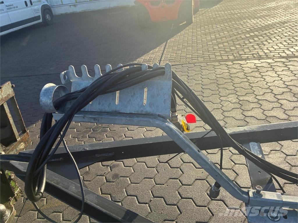 Fliegl DPW 180 B Balya römorklari