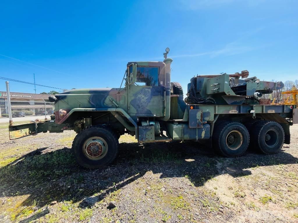 AM General M936 Kurtaricilar