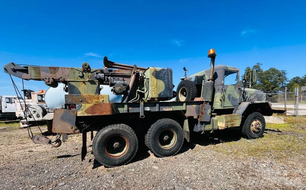 AM General M936 Kurtaricilar