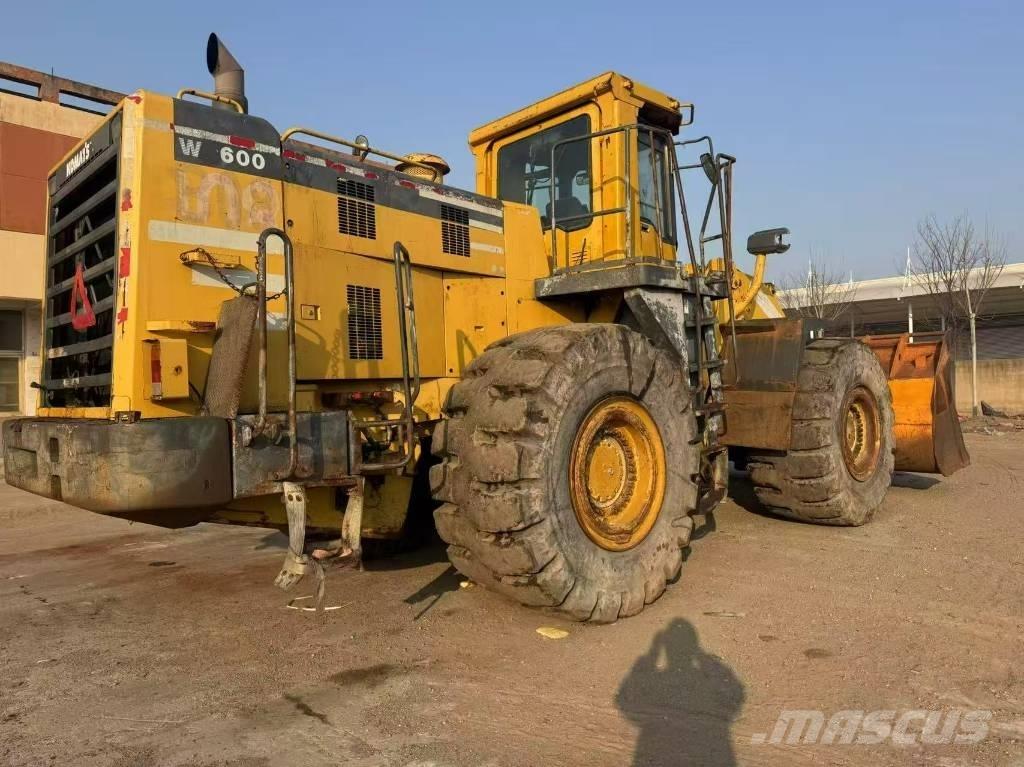 Komatsu WA 600-3 Tekerlekli yükleyiciler