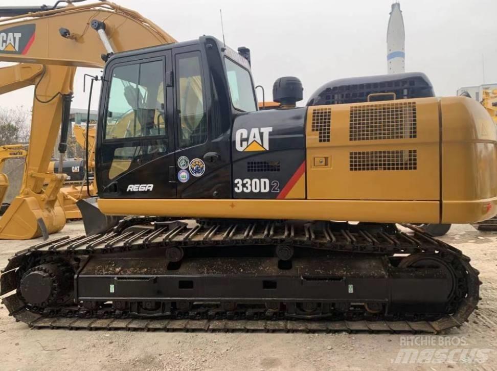 CAT 330 D2 Paletli ekskavatörler