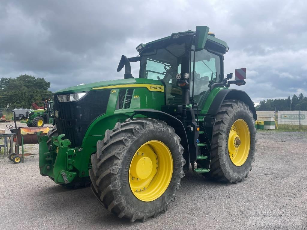 John Deere 7R330 Traktörler