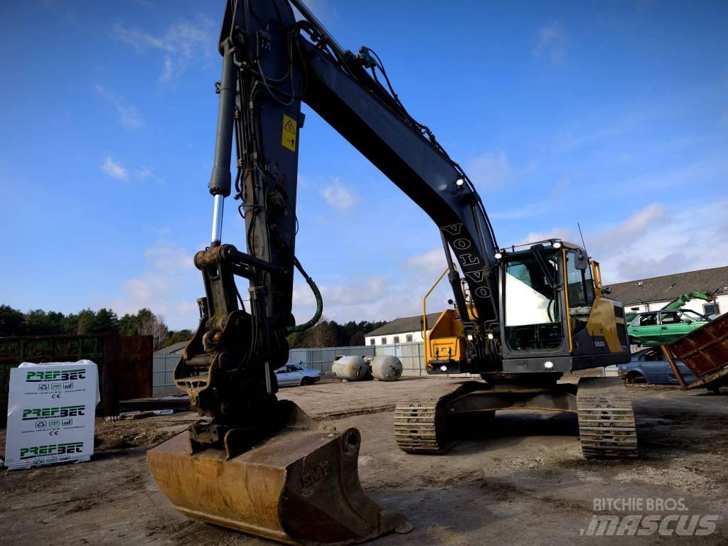 Volvo EC220EL Paletli ekskavatörler