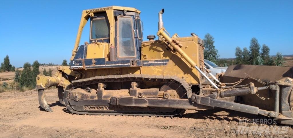 Komatsu D 85 E-21 Paletli dozerler