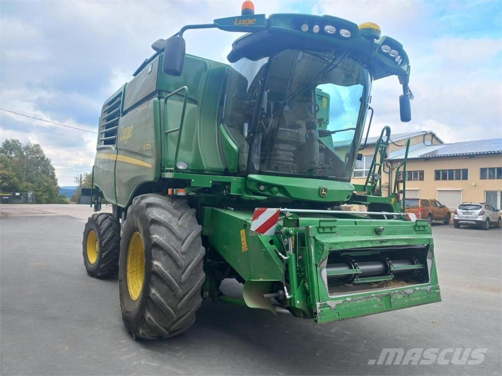 John Deere T670 HM Biçerdöverler
