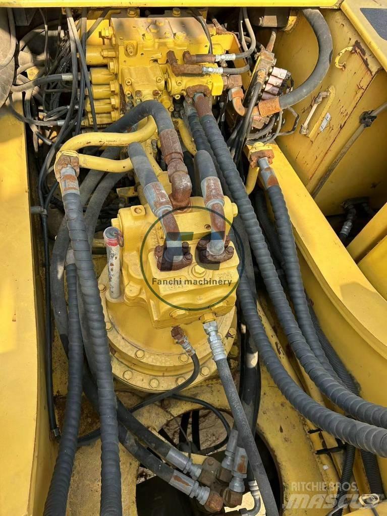 Komatsu PC 360 Paletli ekskavatörler