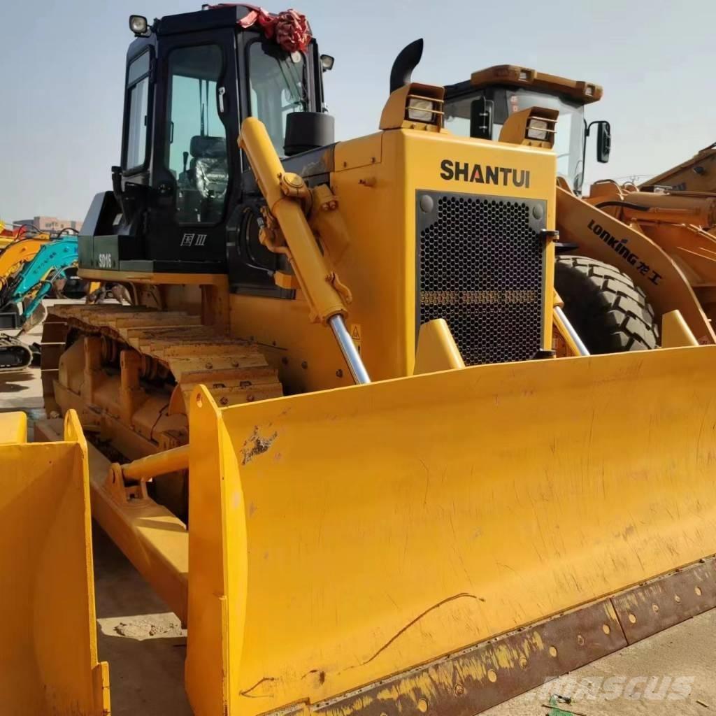 Shantui SD 16 Paletli dozerler