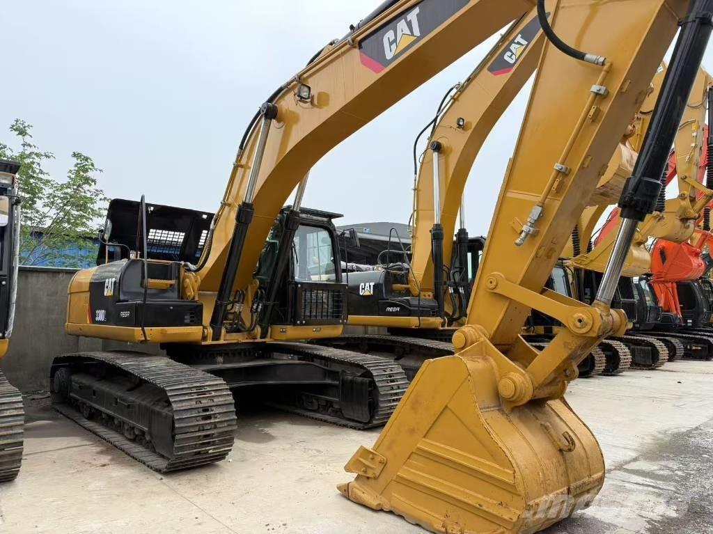 CAT 330 D L Paletli ekskavatörler
