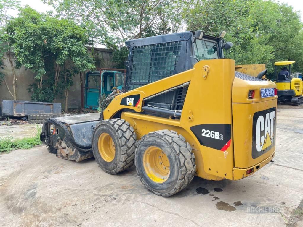 CAT 226B Skid steer loderler
