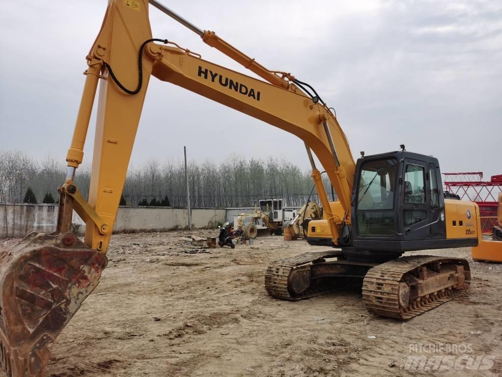 Hyundai R225LC-7 Paletli ekskavatörler