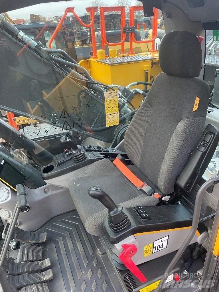 Volvo EC250EL Paletli ekskavatörler