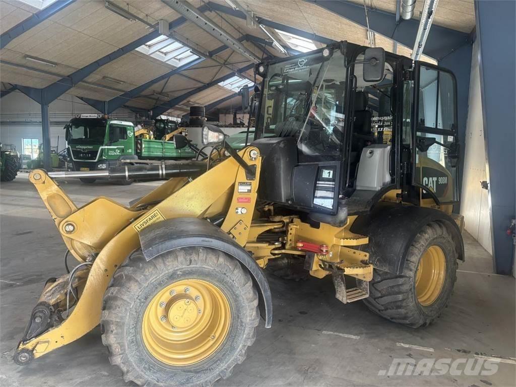 CAT 908M Çok amaçlı yükleyiciler