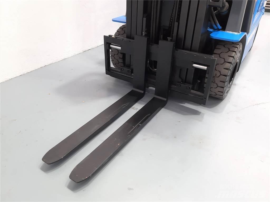  ECB25C Elektrikli forkliftler