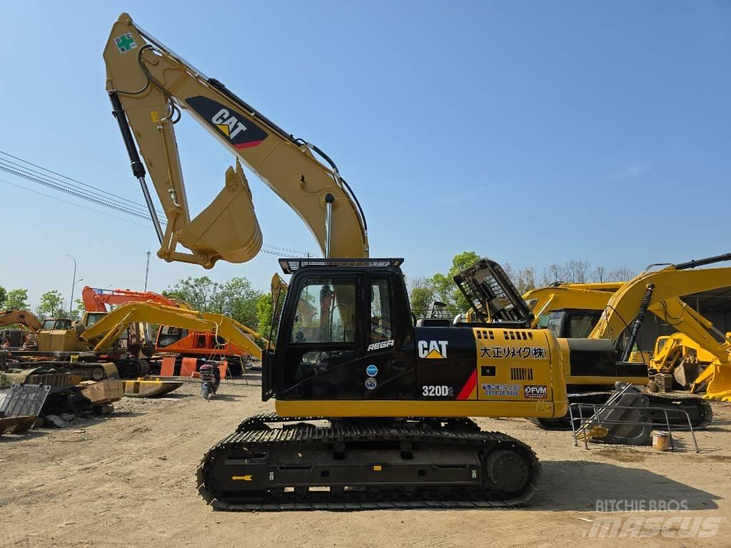 CAT 320D2 Paletli ekskavatörler