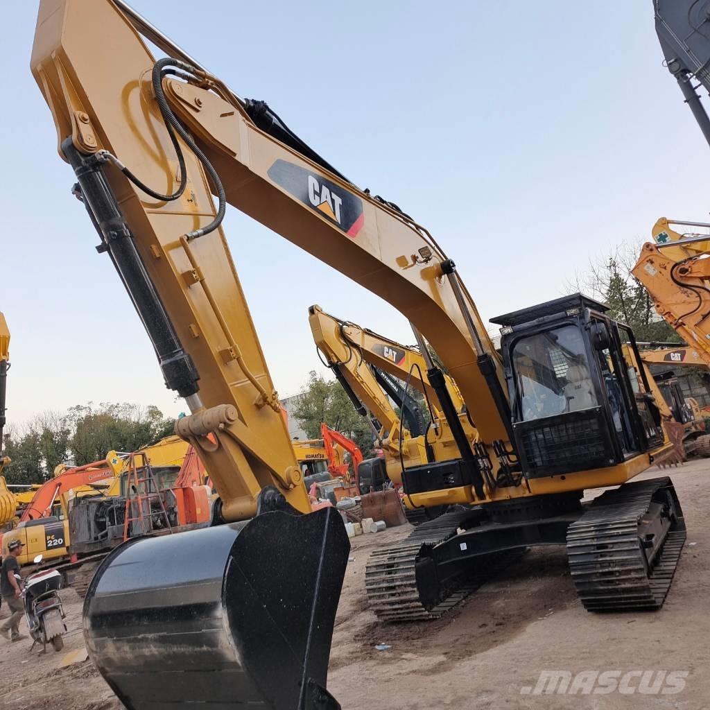 CAT 320 D2L Paletli ekskavatörler