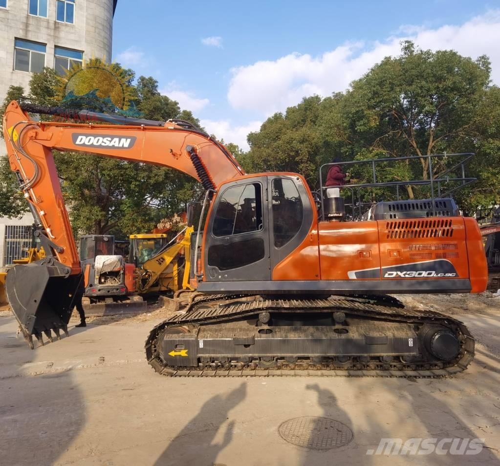Doosan DX 300 LC Paletli ekskavatörler