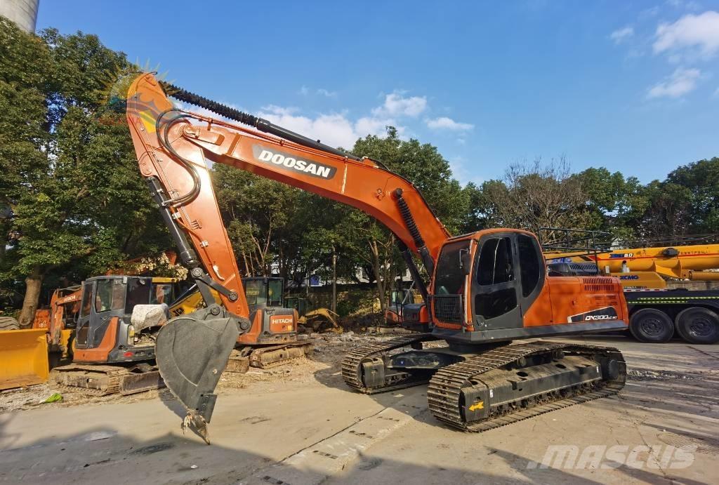 Doosan DX 300 LC Paletli ekskavatörler