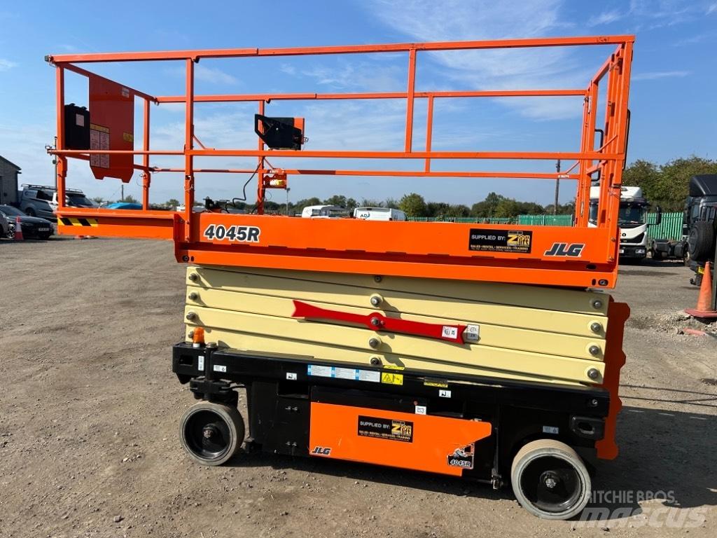 JLG 4045R Makasli platformlar