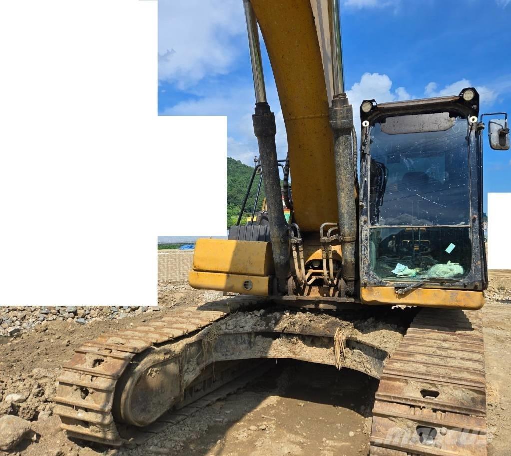CAT 330 Paletli ekskavatörler
