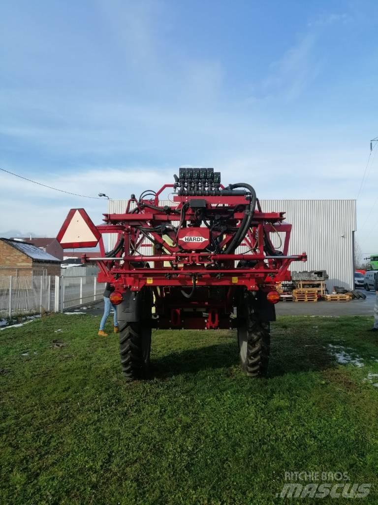 Hardi Navigator 3000 Çekilir pülverizatörler