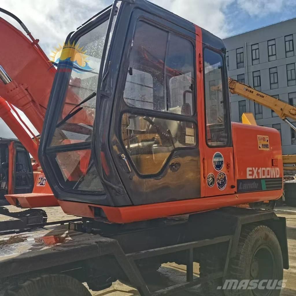 Hitachi EX 100 W D Lastik tekerli ekskavatörler