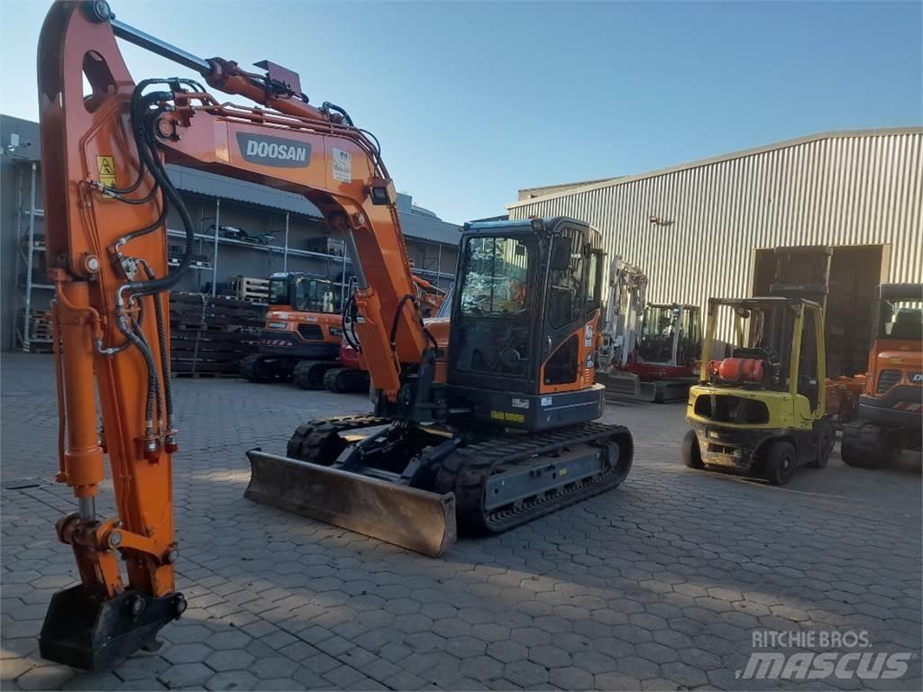 Doosan DX85R-3 Midi ekskavatörler 7 - 12 t