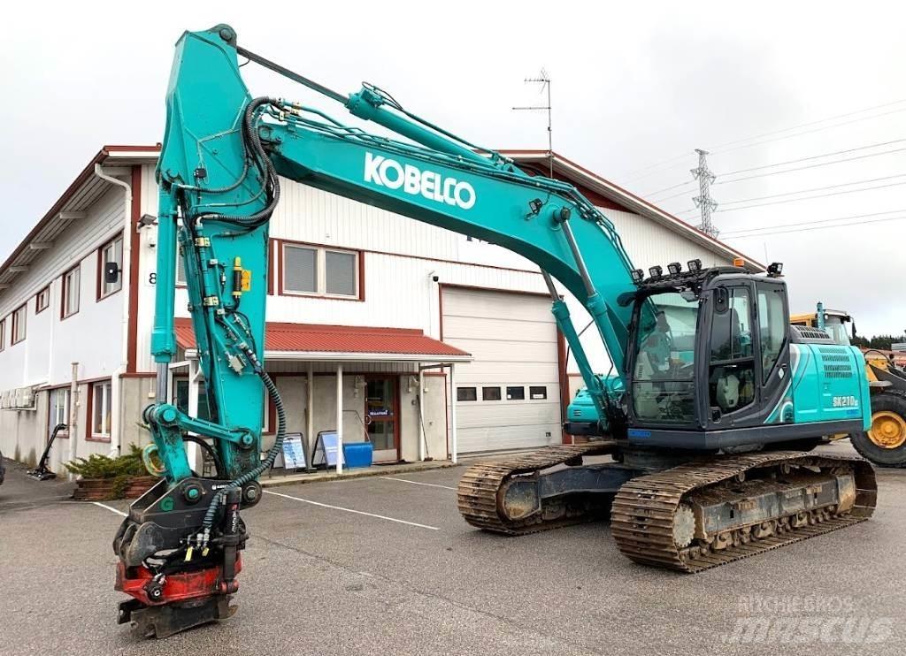 Kobelco SK210LC-10 Paletli ekskavatörler