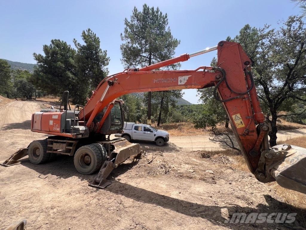 Hitachi ZX 210 W Lastik tekerli ekskavatörler