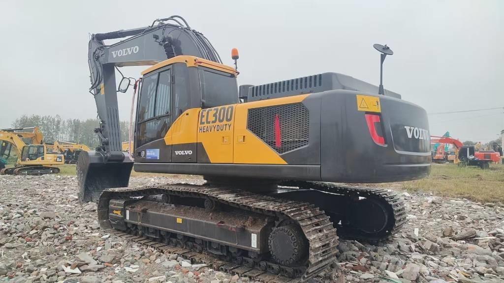 Volvo EC 300 D Paletli ekskavatörler