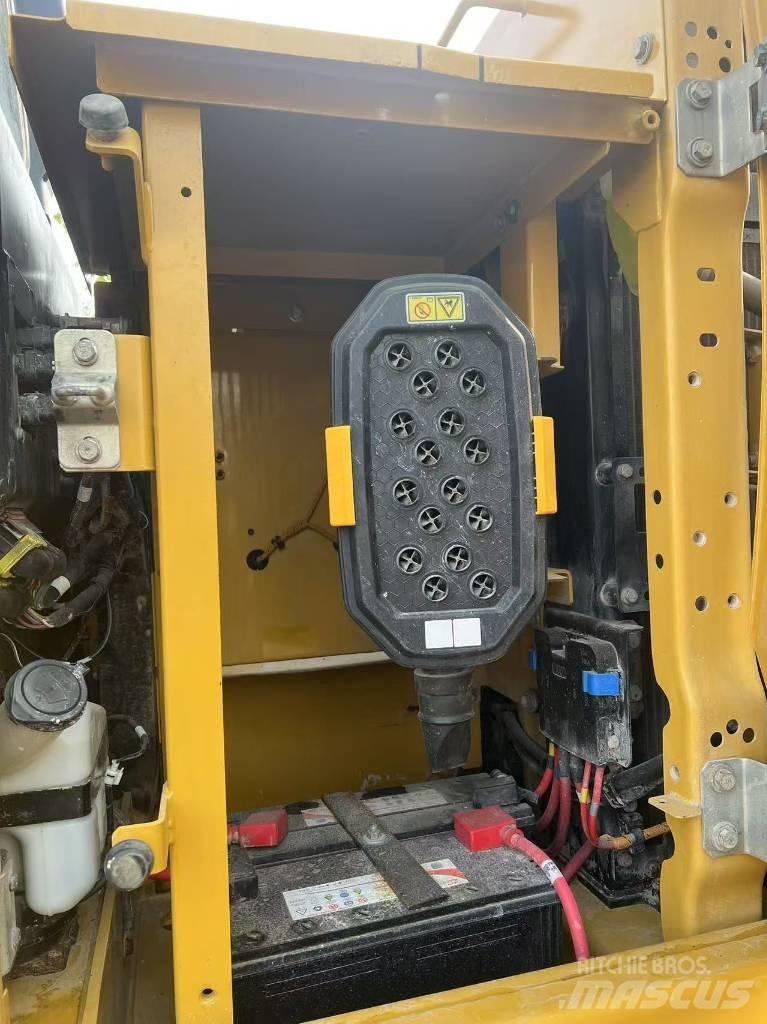 CAT 320 GC Paletli ekskavatörler