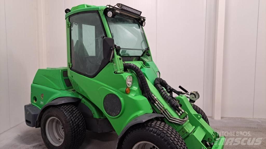 Avant 750 Skid steer loderler