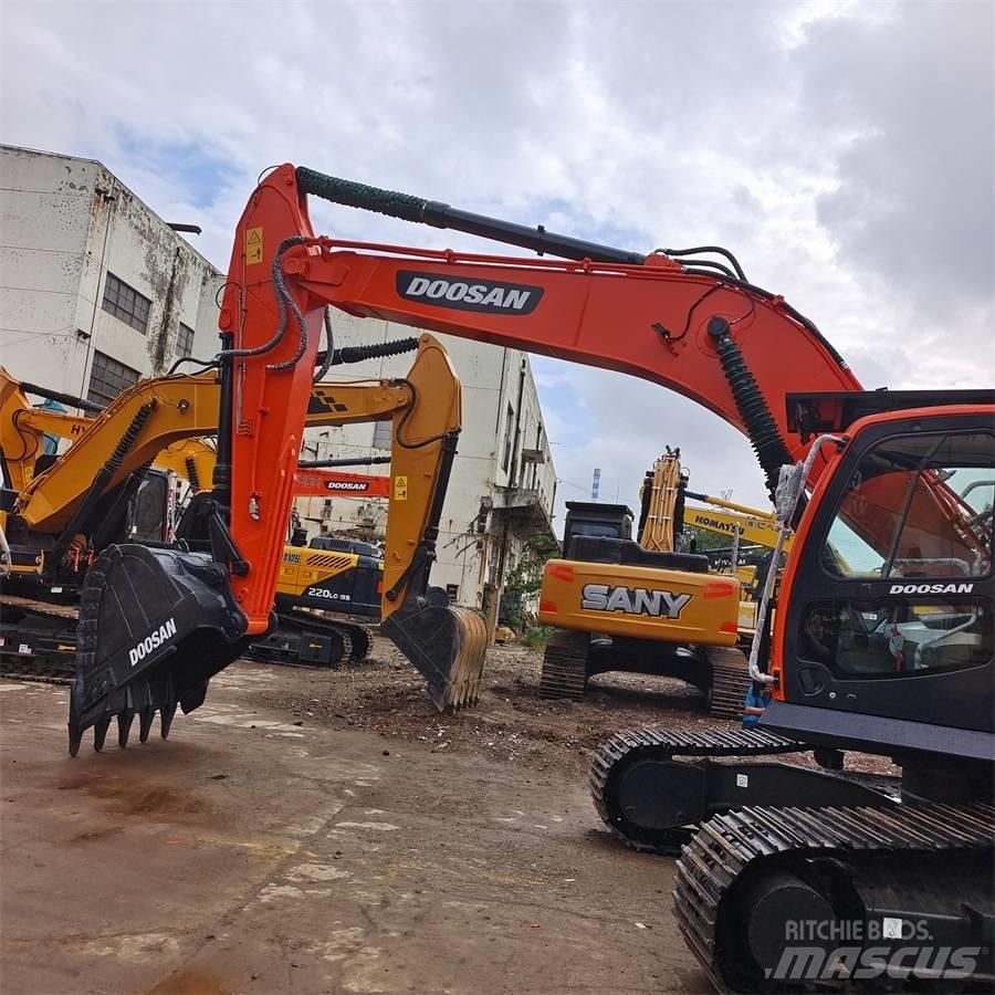 Doosan DX300 Paletli ekskavatörler