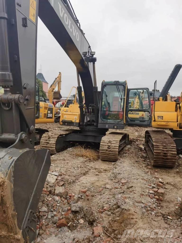 Volvo EC 210 DL Paletli ekskavatörler